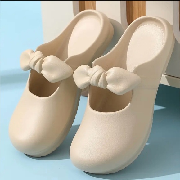 Halo & Harley Shoes - Cream Women's Slip-On Shoes